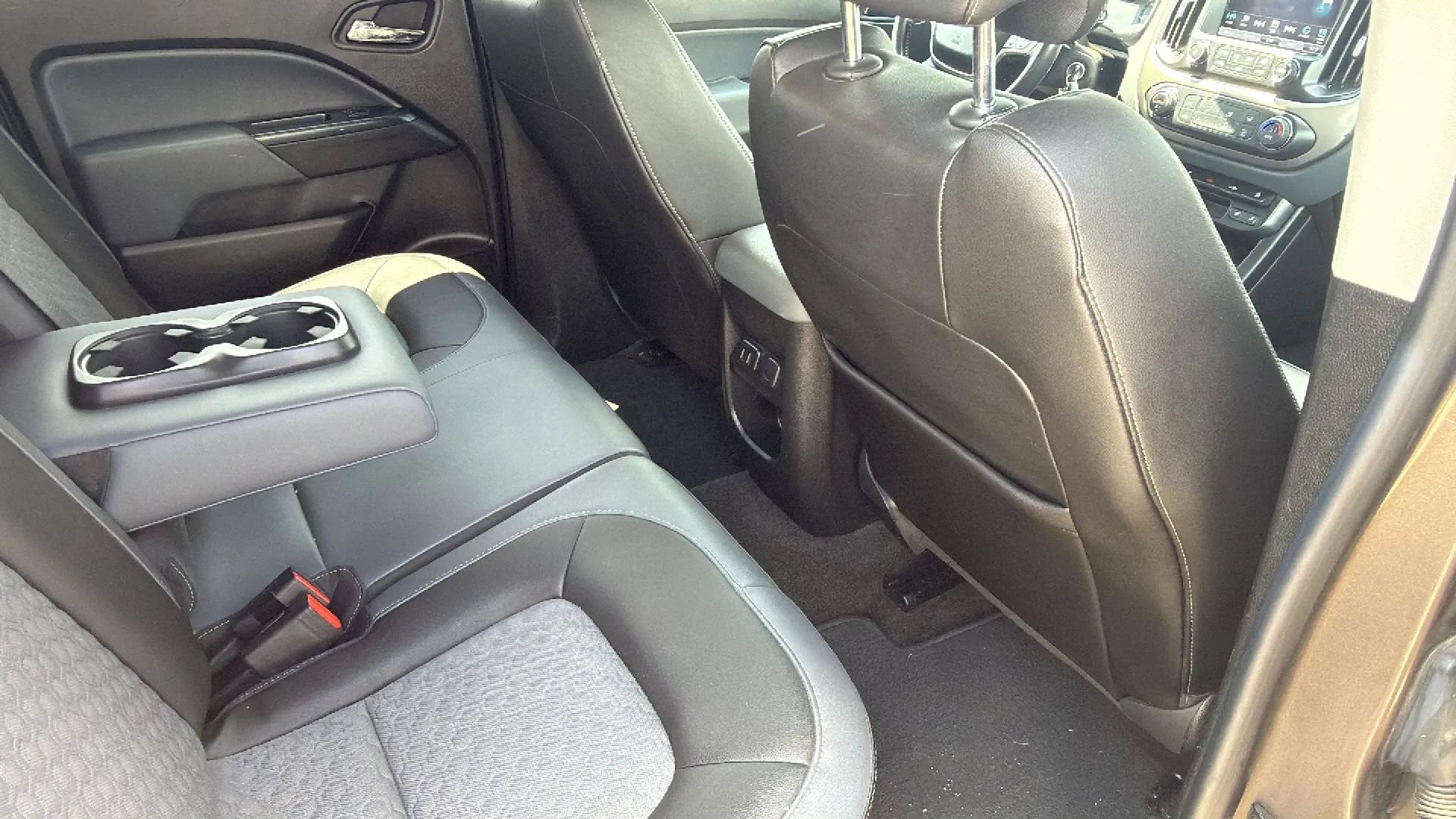 Used 2016 Chevrolet Colorado Z71 AWD/4WD image 14