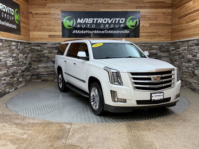 Used 2019 Cadillac Escalade ESV 4WD image 2