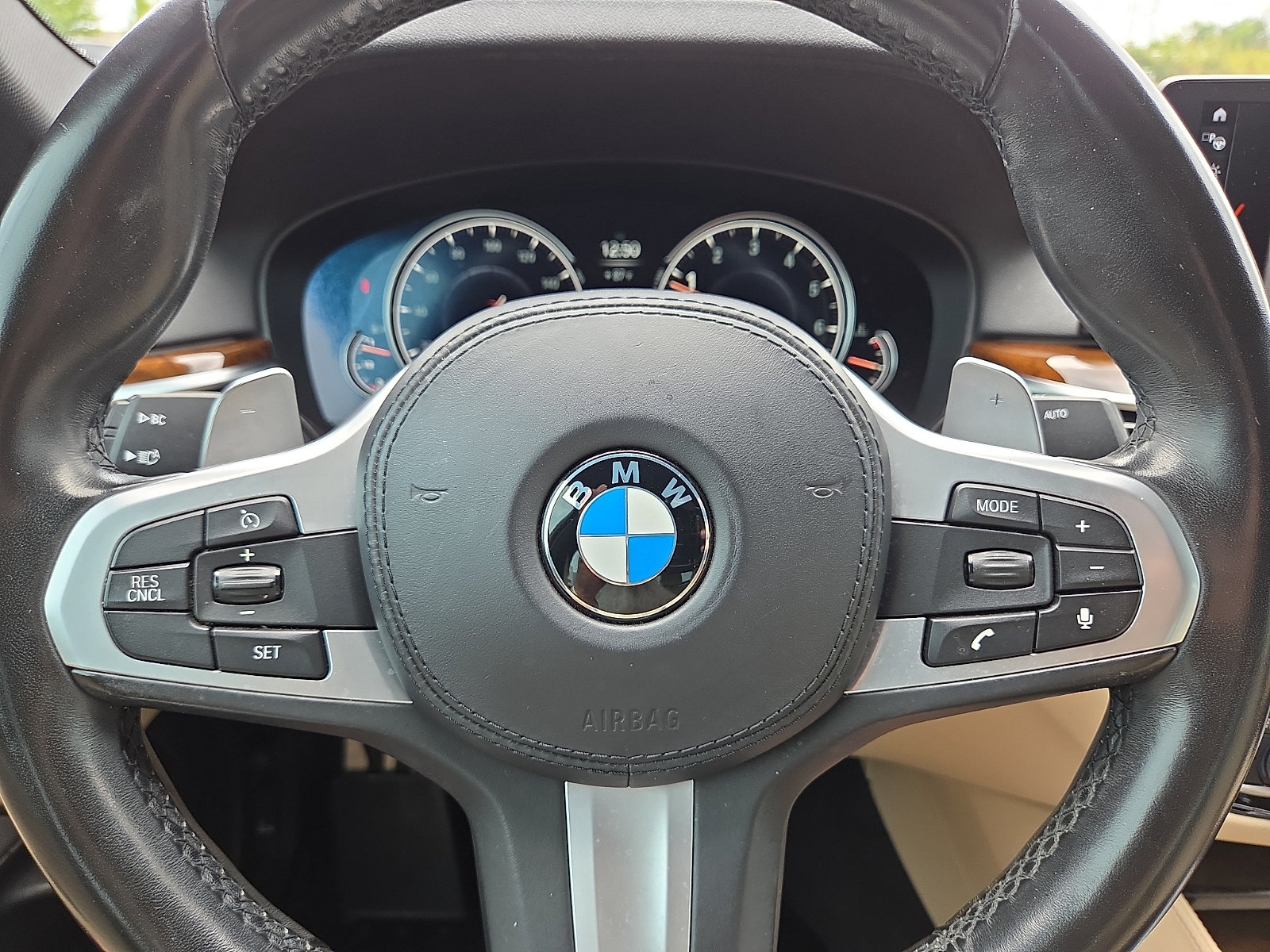 Used 2018 BMW 540i w/ M Sport Package RWD image 24