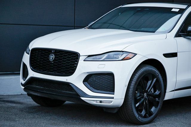 New 2026 Jaguar F-PACE R-Dynamic S AWD/4WD image 2