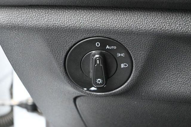 Used 2019 Volkswagen Jetta SE FWD image 14