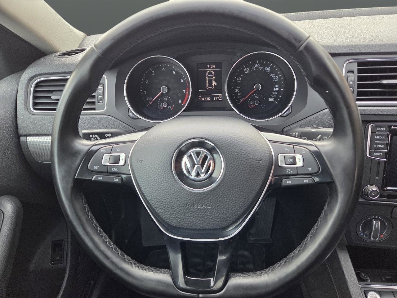 Used 2017 Volkswagen Jetta SE image 20