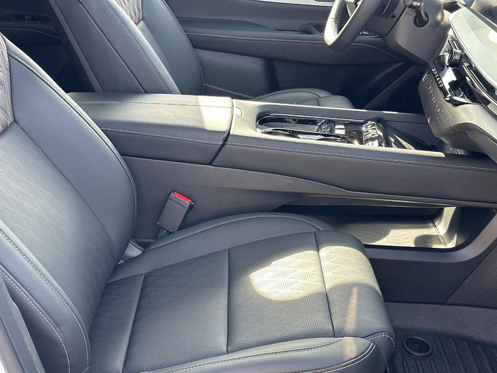 Used 2025 Nissan Murano Platinum image 18