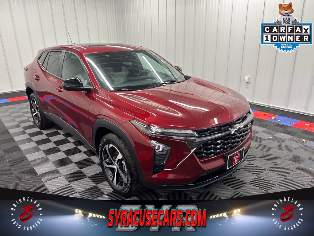 Used 2025 Chevrolet Trax RS w/ Sunroof Package
