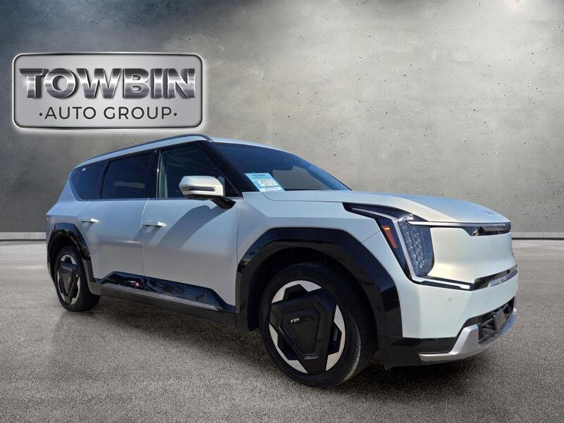Certified 2024 Kia EV9 Land AWD/4WD image 2