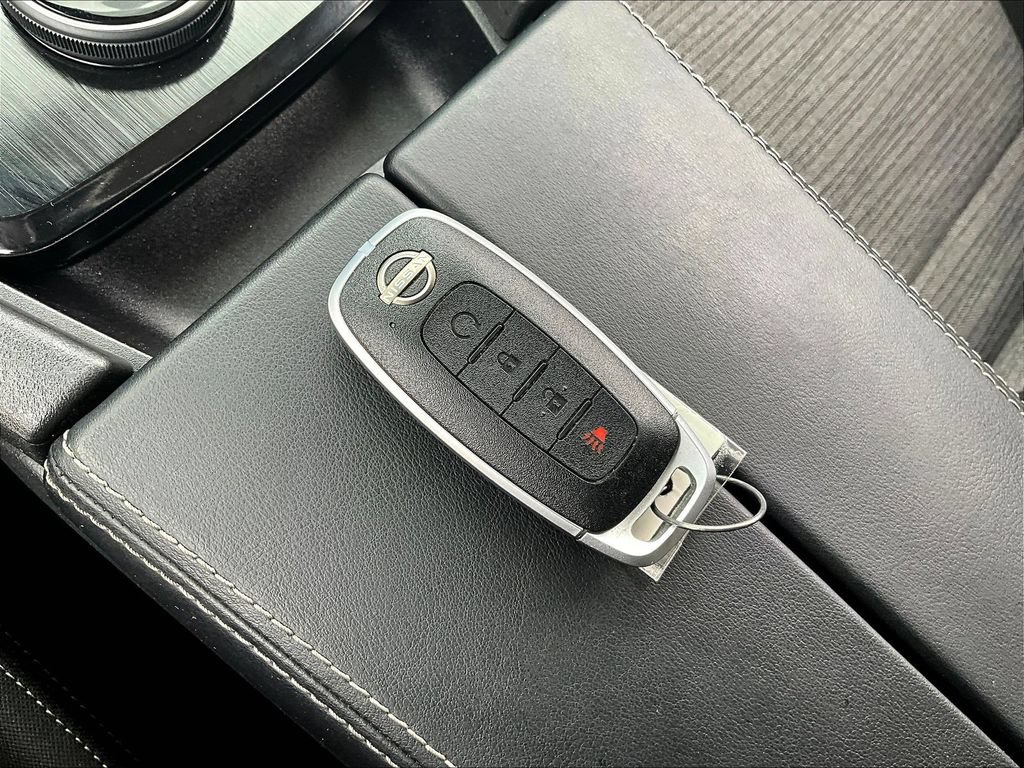 Used 2023 Nissan Rogue SV AWD/4WD image 36