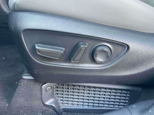 Certified 2025 Toyota Sienna XLE FWD image 21