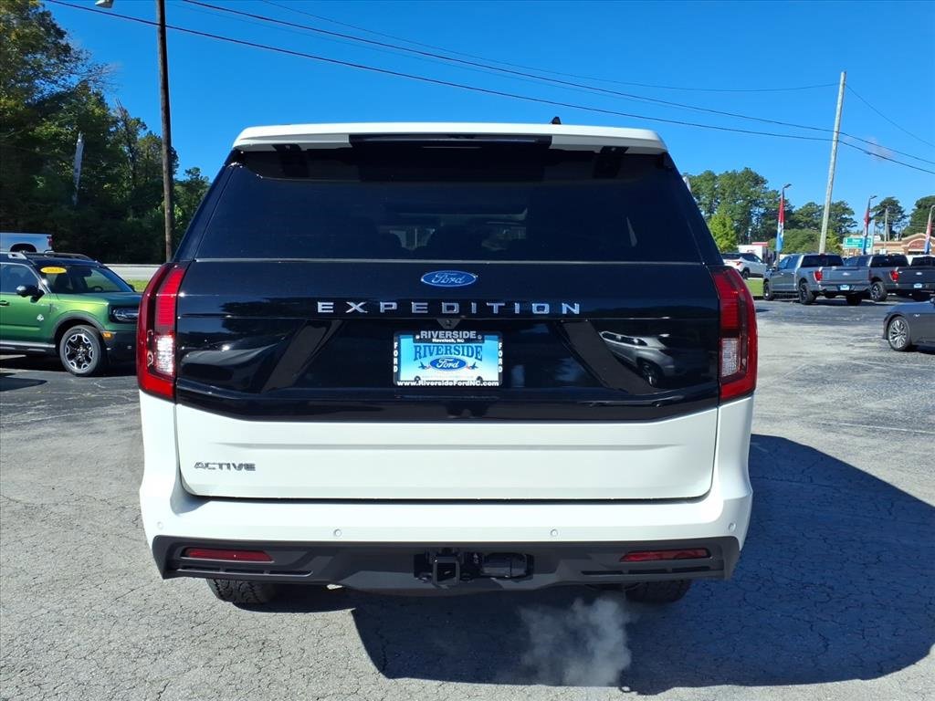 New 2025 Ford Expedition Active image 2