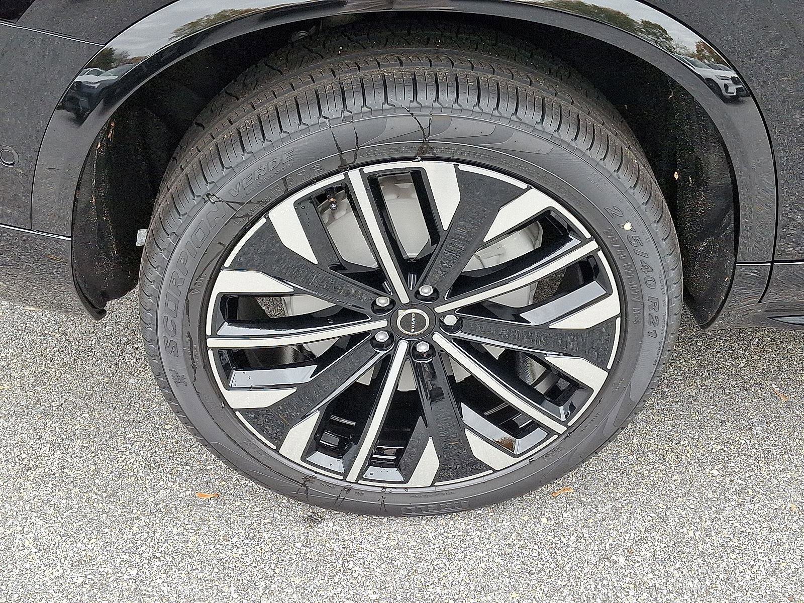 New 2026 Volvo XC90 T8 Ultra w/ Protection Package Premier image 5