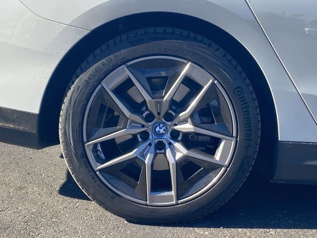 Certified 2025 BMW i5 eDrive40i w/ Premium Package image 11