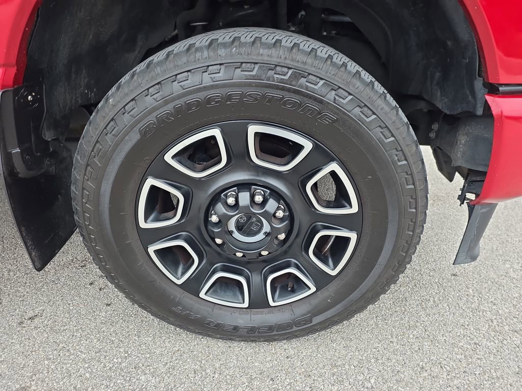 Used 2024 Ford F250 Platinum w/ FX4 Off-Road Package image 12