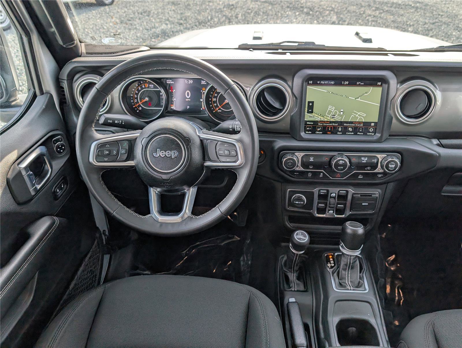 Used 2023 Jeep Gladiator Overland image 16