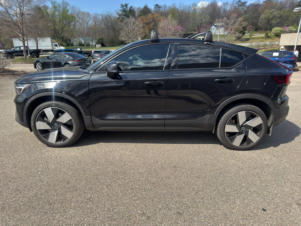 Used 2023 Volvo C40 P8 Recharge Ultimate image 6