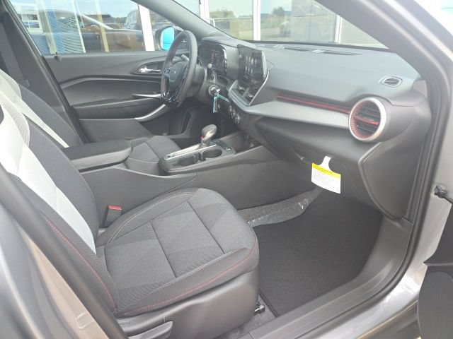 New 2026 Chevrolet Trax RS w/ Driver Confidence Package FWD image 5