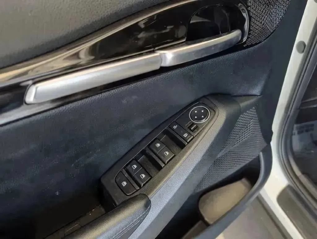 Used 2022 Kia Seltos S FWD image 46