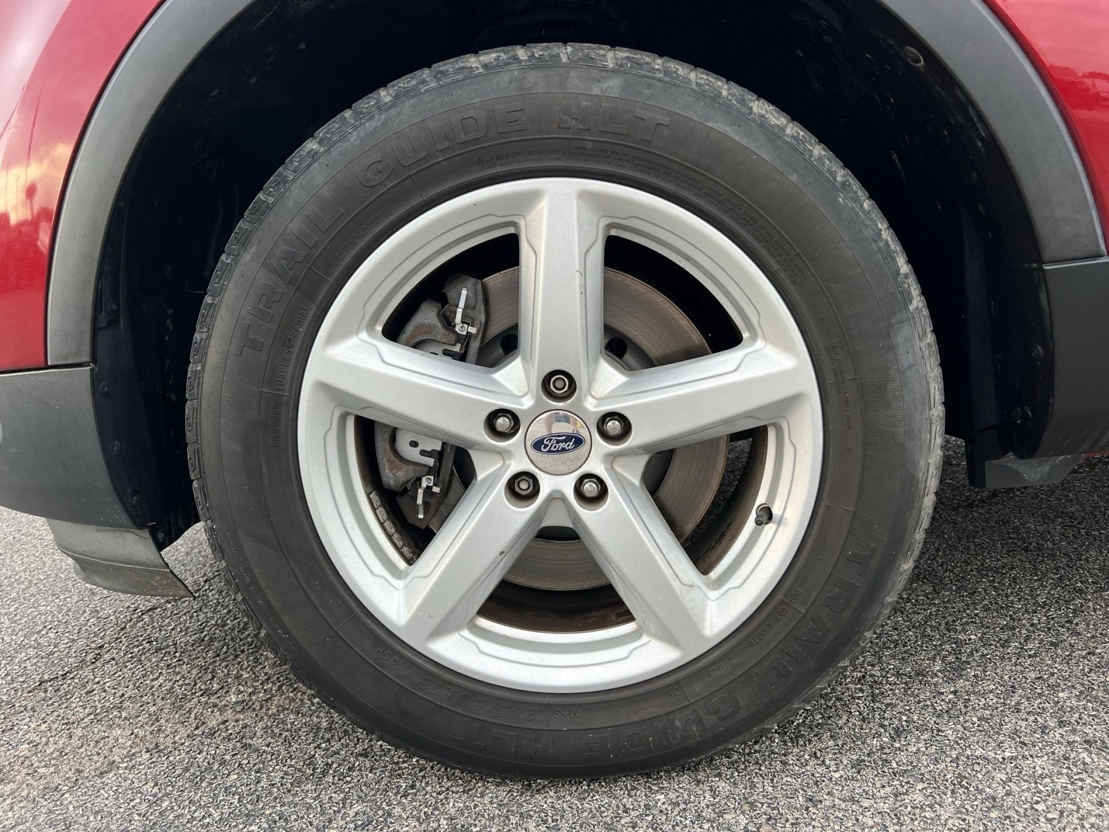 Used 2017 Ford Explorer XLT w/ Equipment Group 202A AWD/4WD image 20