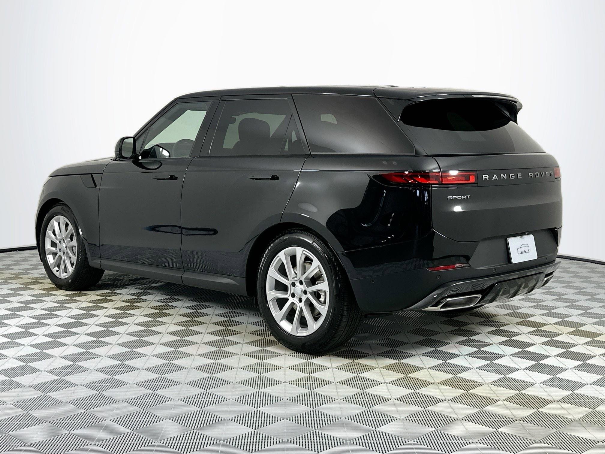 Used 2025 Land Rover Range Rover Sport SE image 7