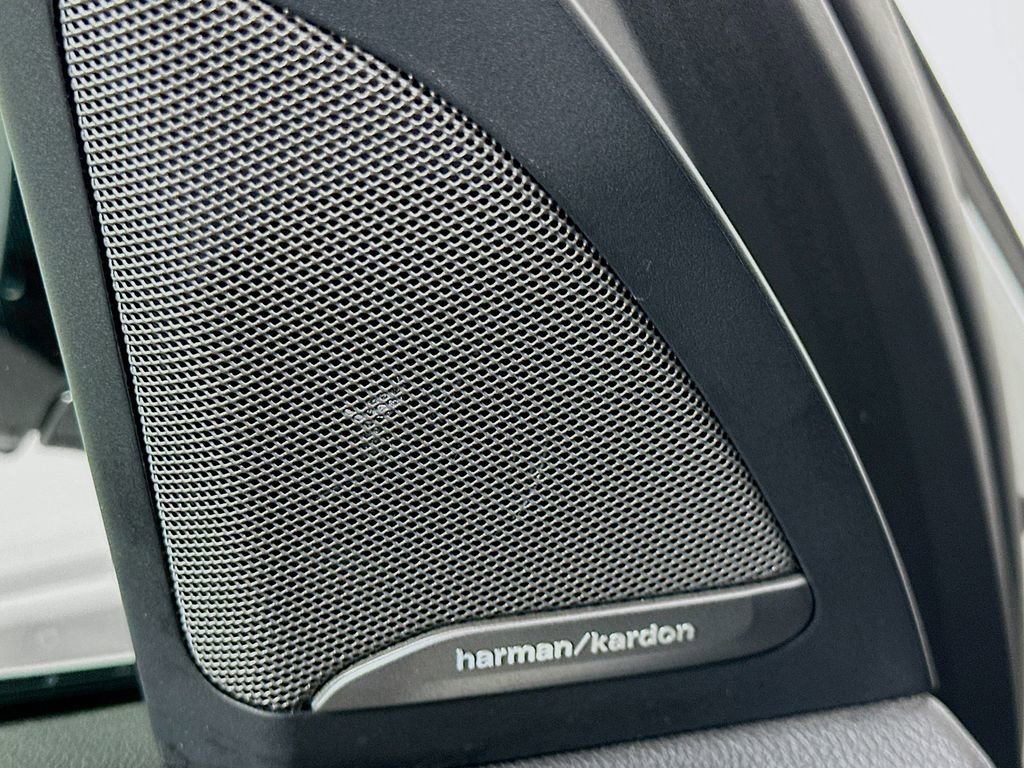 Used 2019 BMW X5 xDrive40i w/ M Sport Package image 19