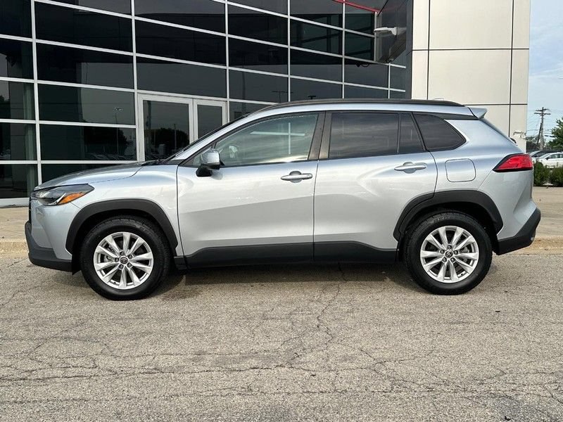 Used 2022 Toyota Corolla Cross LE AWD/4WD image 8