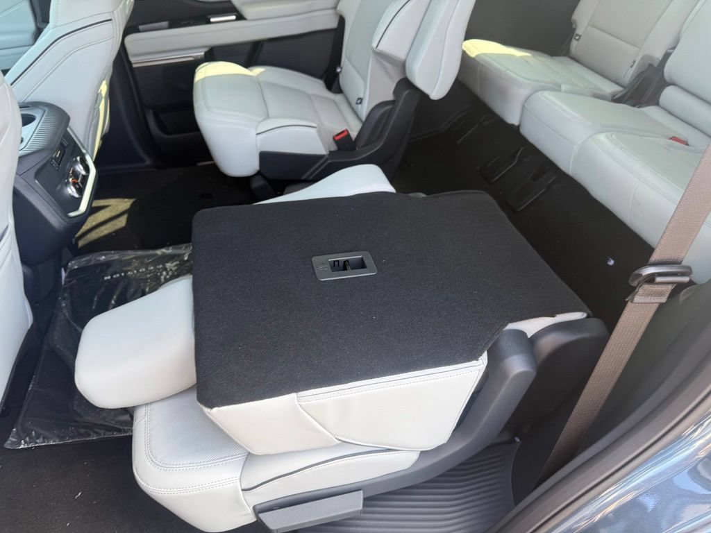 New 2027 Ford Expedition Platinum w/ Platinum Ultimate Package AWD/4WD image 39