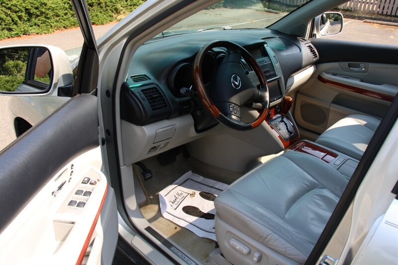 Used 2005 Lexus RX 330 AWD w/ Premium Plus Pkg image 5
