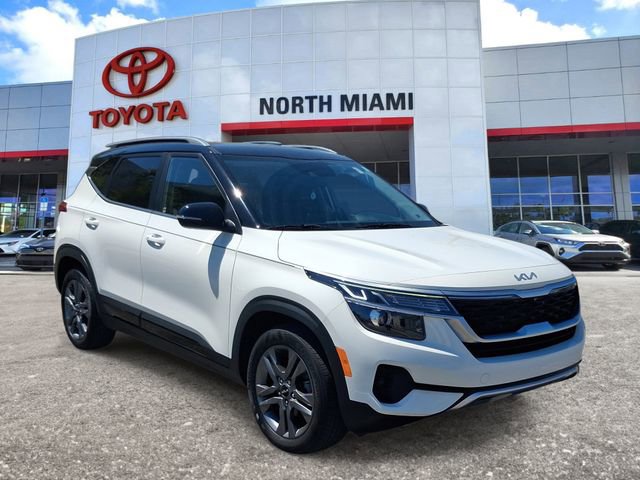 Used 2023 Kia Seltos S w/ Navigation Package