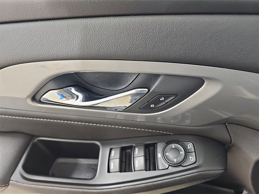 Certified 2023 Chevrolet Traverse LT image 35