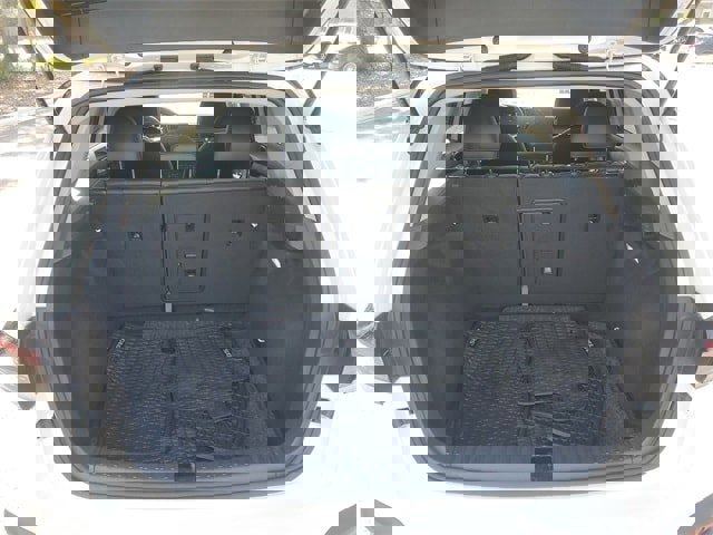 Certified 2025 Volkswagen Taos SE image 8