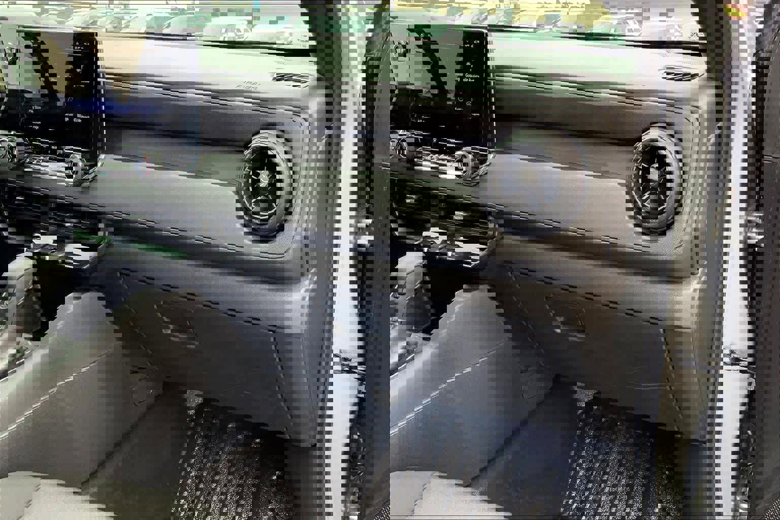 Used 2023 Chevrolet Colorado W/T image 17