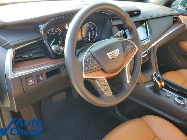 Certified 2025 Cadillac XT5 Premium Luxury FWD image 19