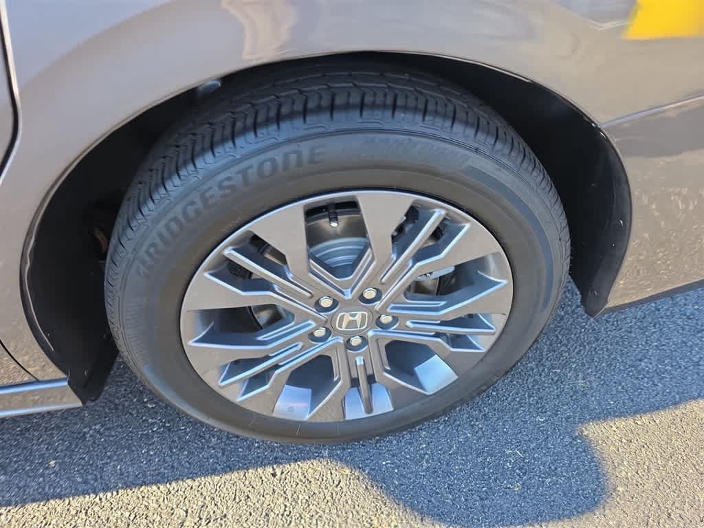Certified 2026 Honda Odyssey Touring image 28