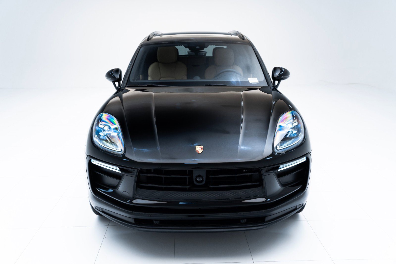 New 2025 Porsche Macan image 6