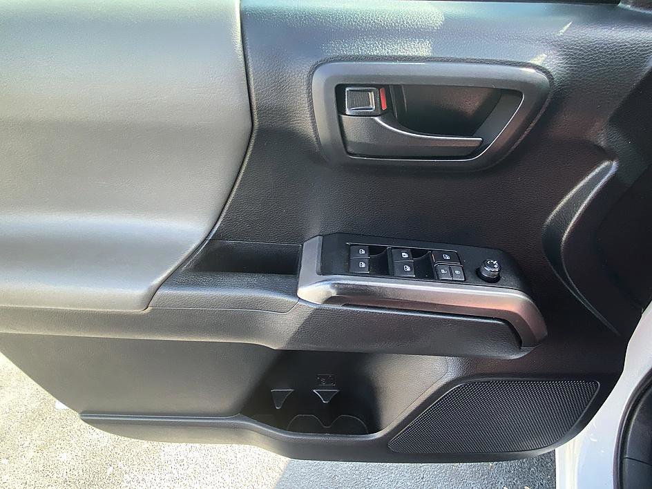 Used 2019 Toyota Tacoma SR5 image 9