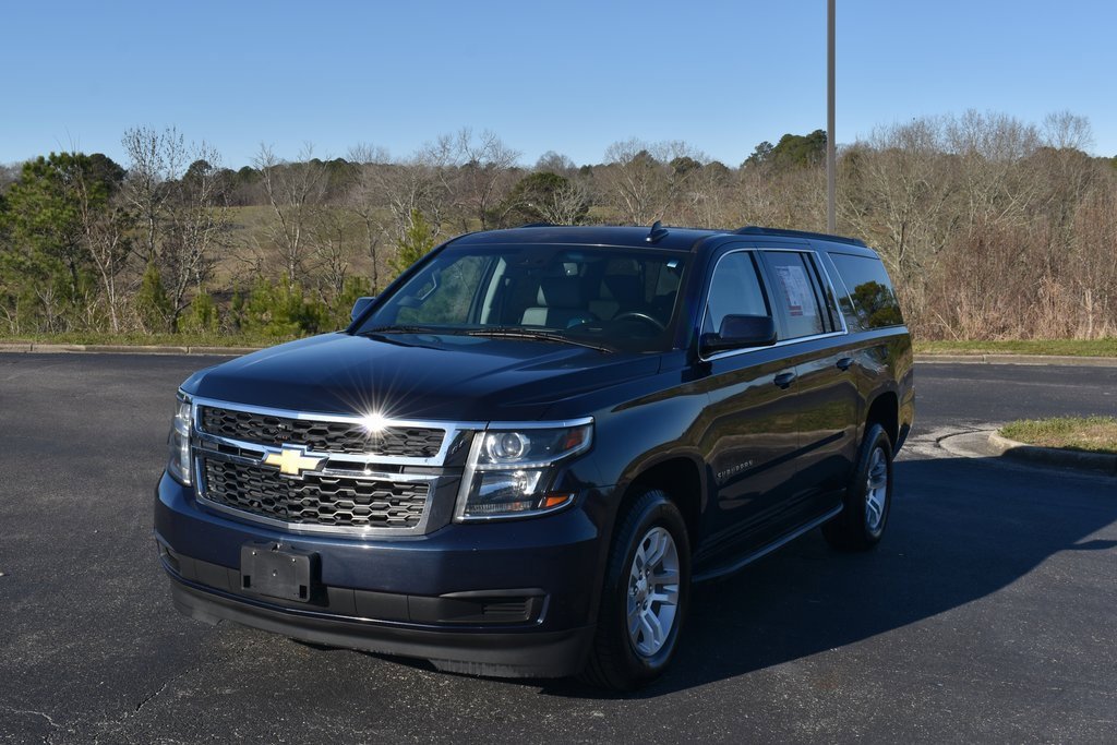 Used 2018 Chevrolet Suburban LT image 2