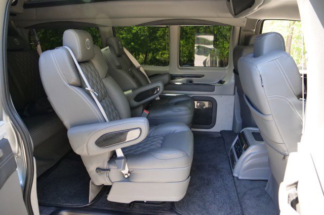 Used 2025 Chevrolet Express 2500 w/ Driver Convenience Package image 41