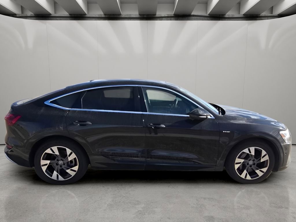 Used 2020 Audi e-tron Premium Plus image 6