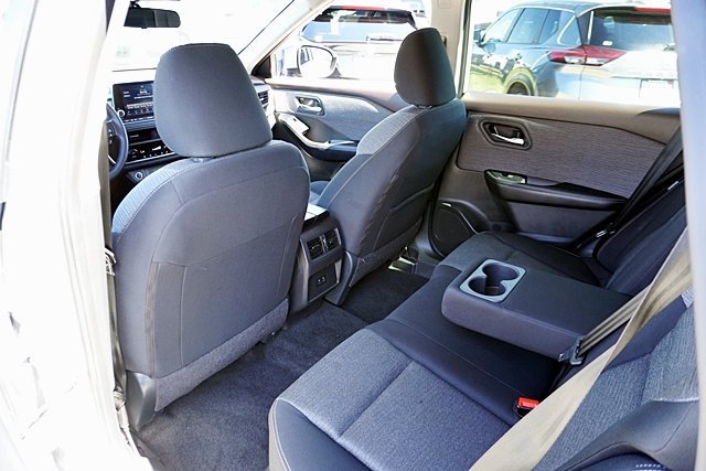 Used 2023 Nissan Rogue SV FWD image 24