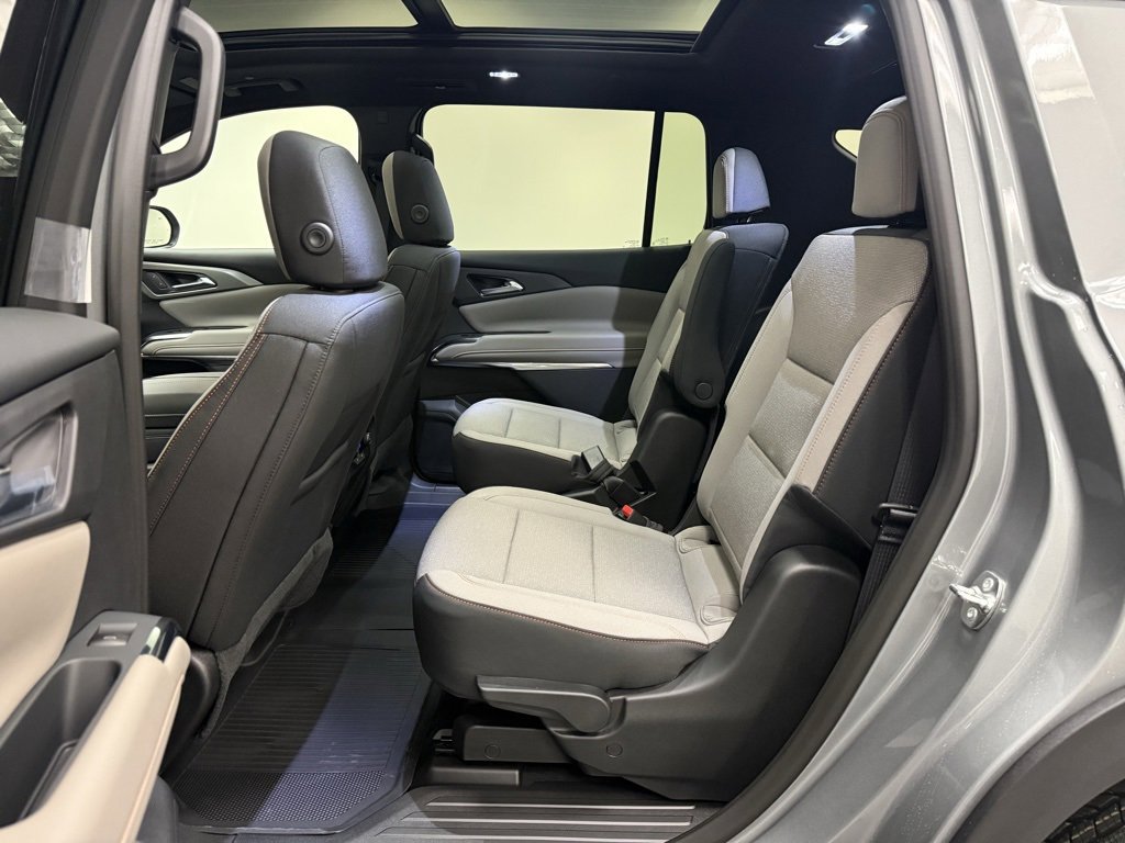 New 2026 Chevrolet Traverse LT w/ Sun and Wheel Package image 21