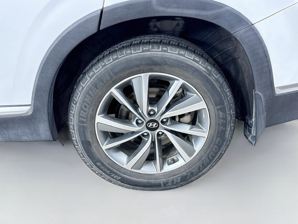 Used 2020 Hyundai Santa Fe SEL w/ Convenience Package FWD image 31