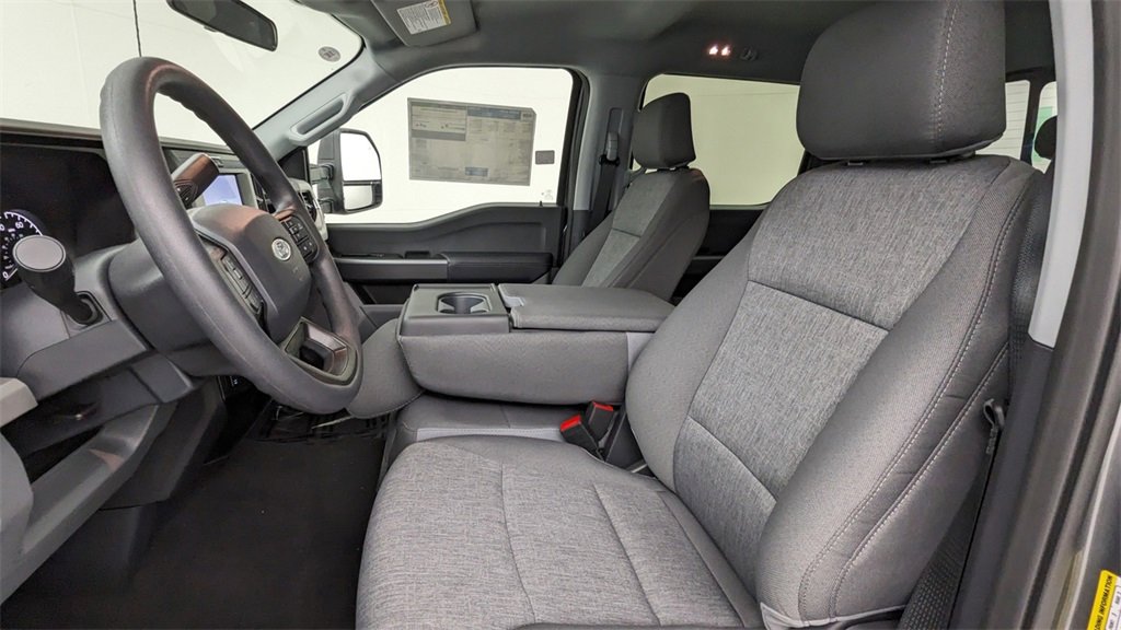 New 2026 Ford F350 XL image 2