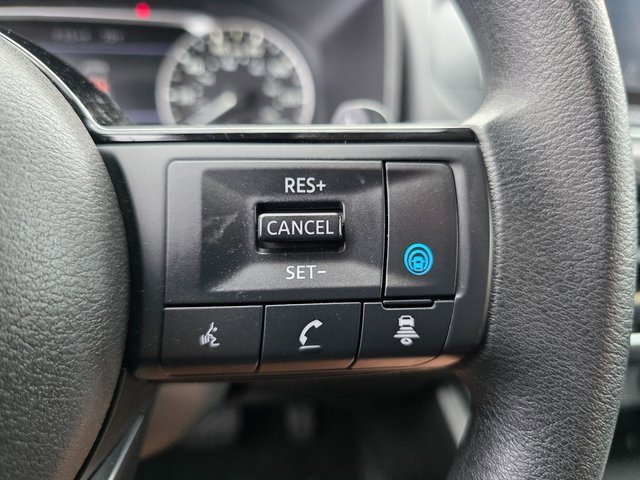 Used 2023 Nissan Rogue SV image 24