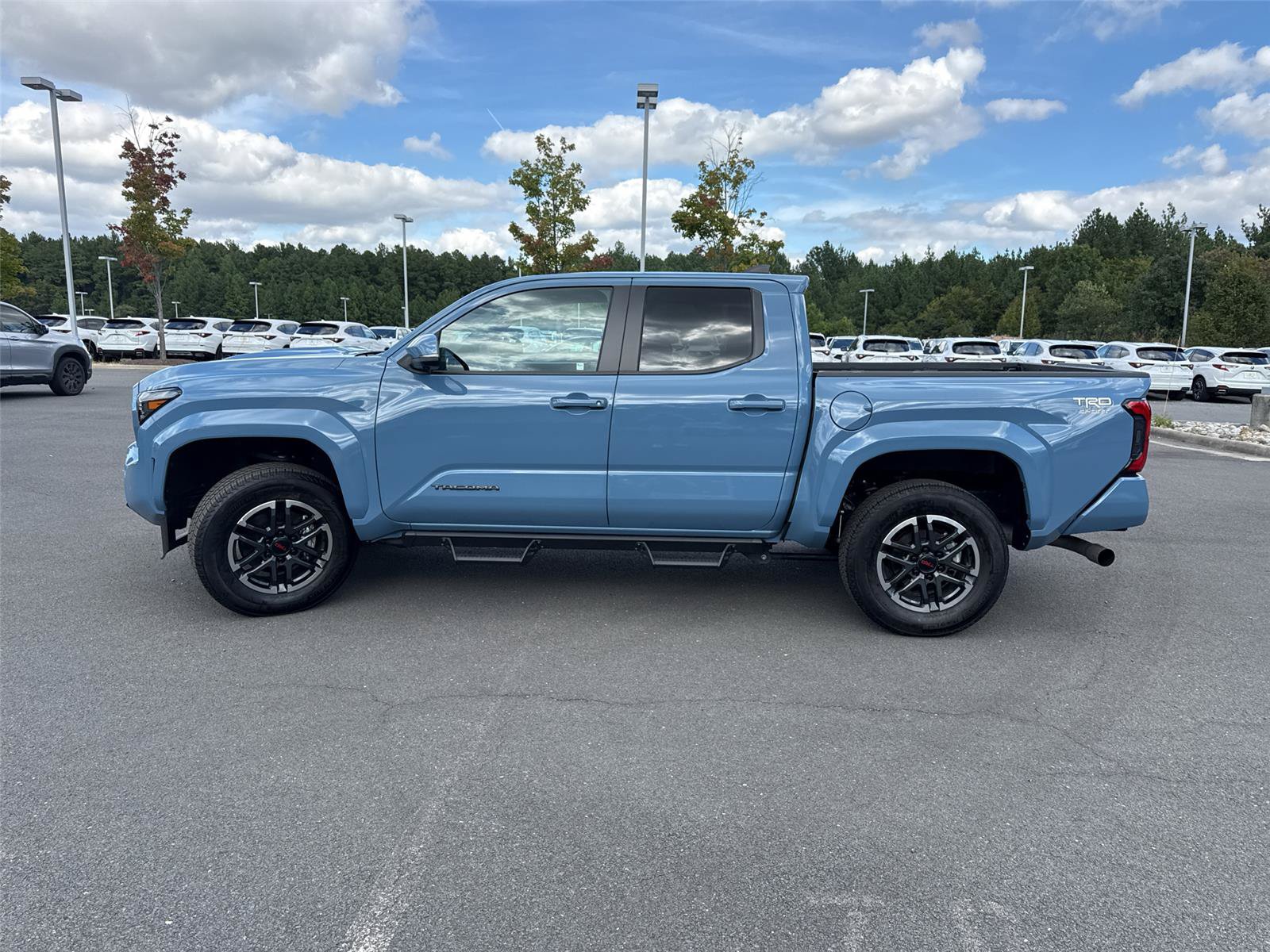 Used 2026 Toyota Tacoma TRD Sport w/ TRD Sport Premium Package AWD/4WD image 4