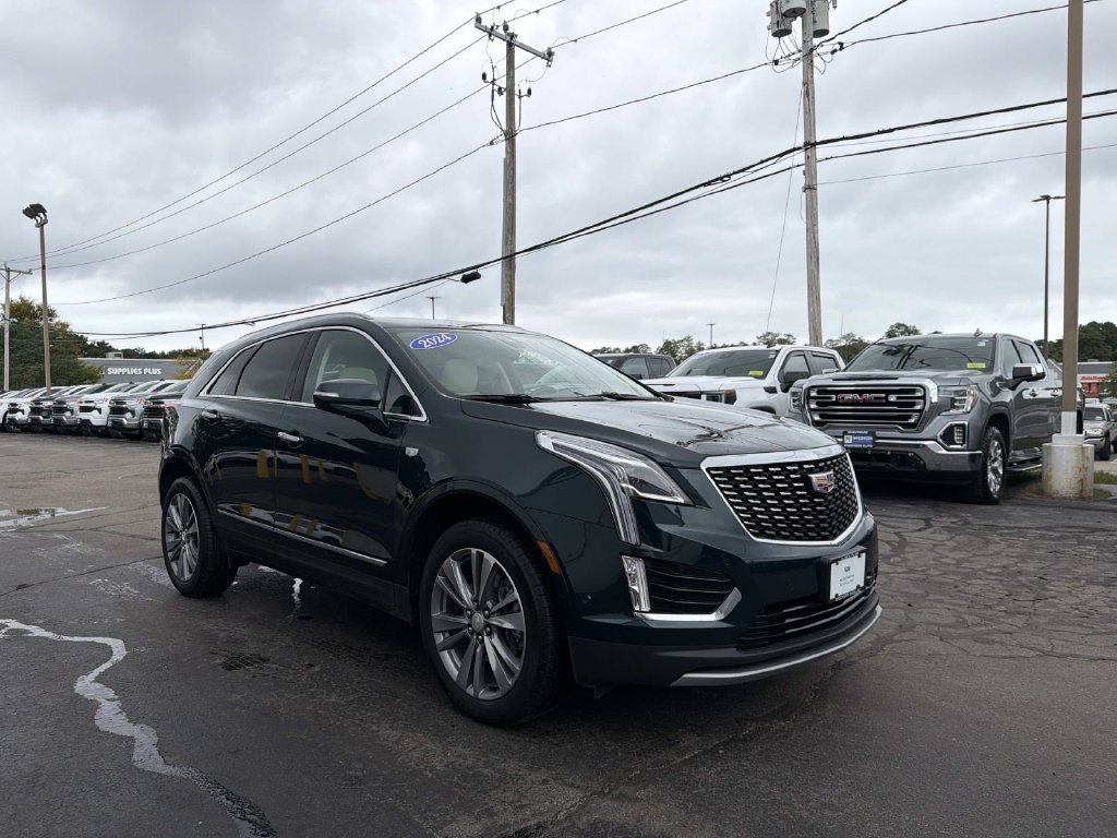 Used 2024 Cadillac XT5 Premium Luxury w/ Technology Package FWD image 7