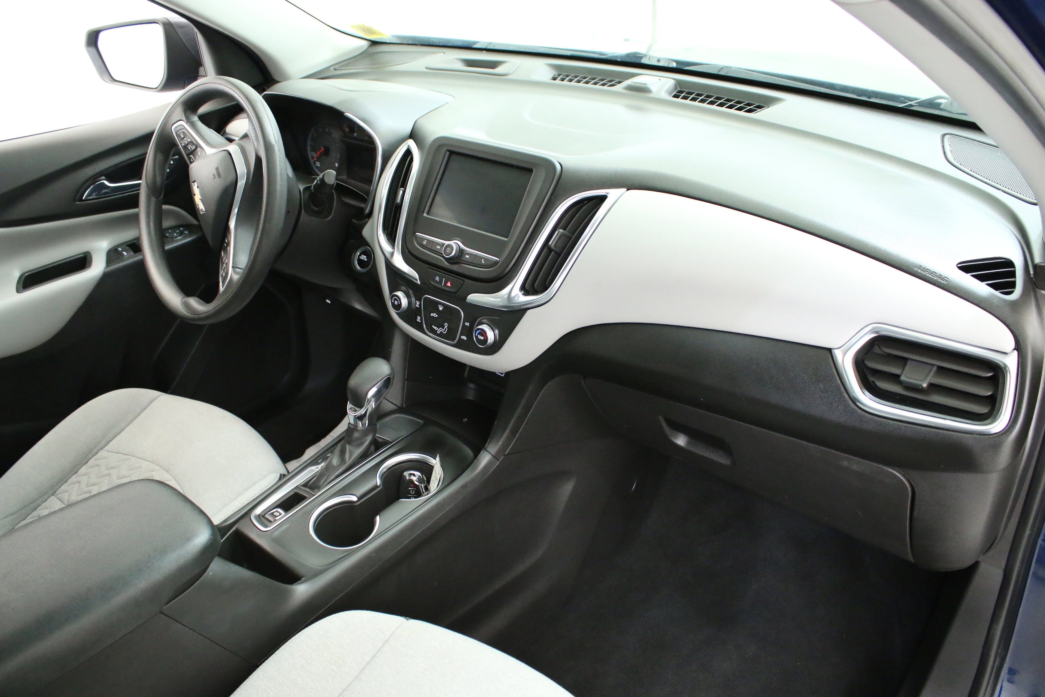 Used 2022 Chevrolet Equinox LS FWD image 23