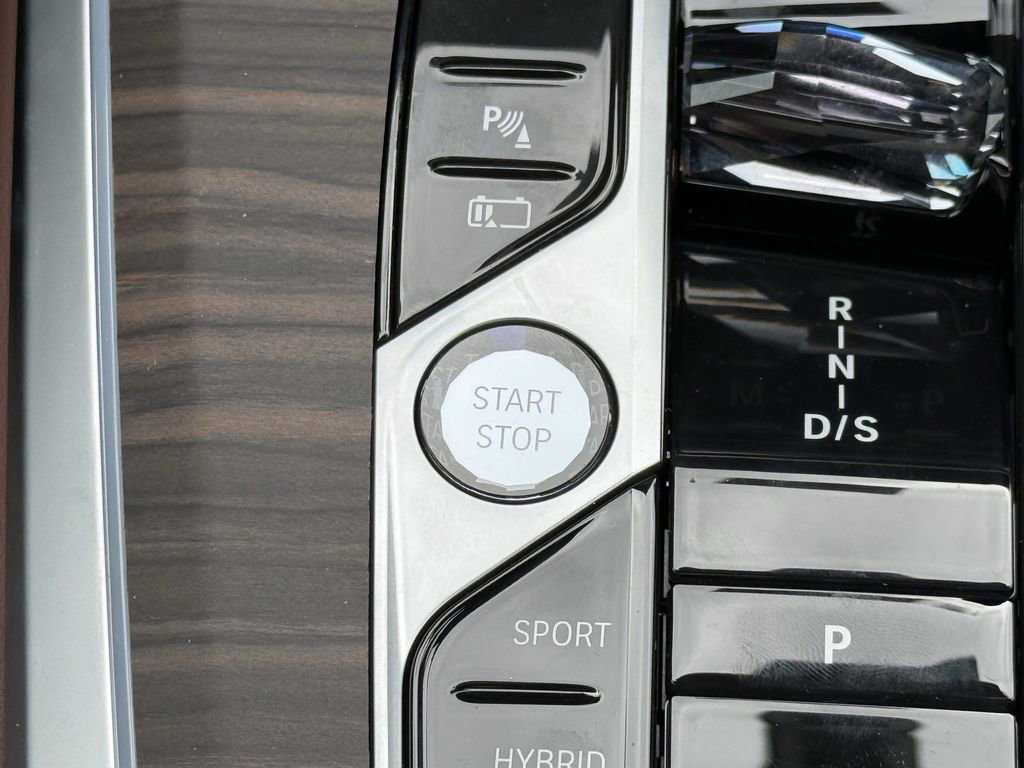 New 2026 BMW X5 xDrive50e w/ Executive Package image 22