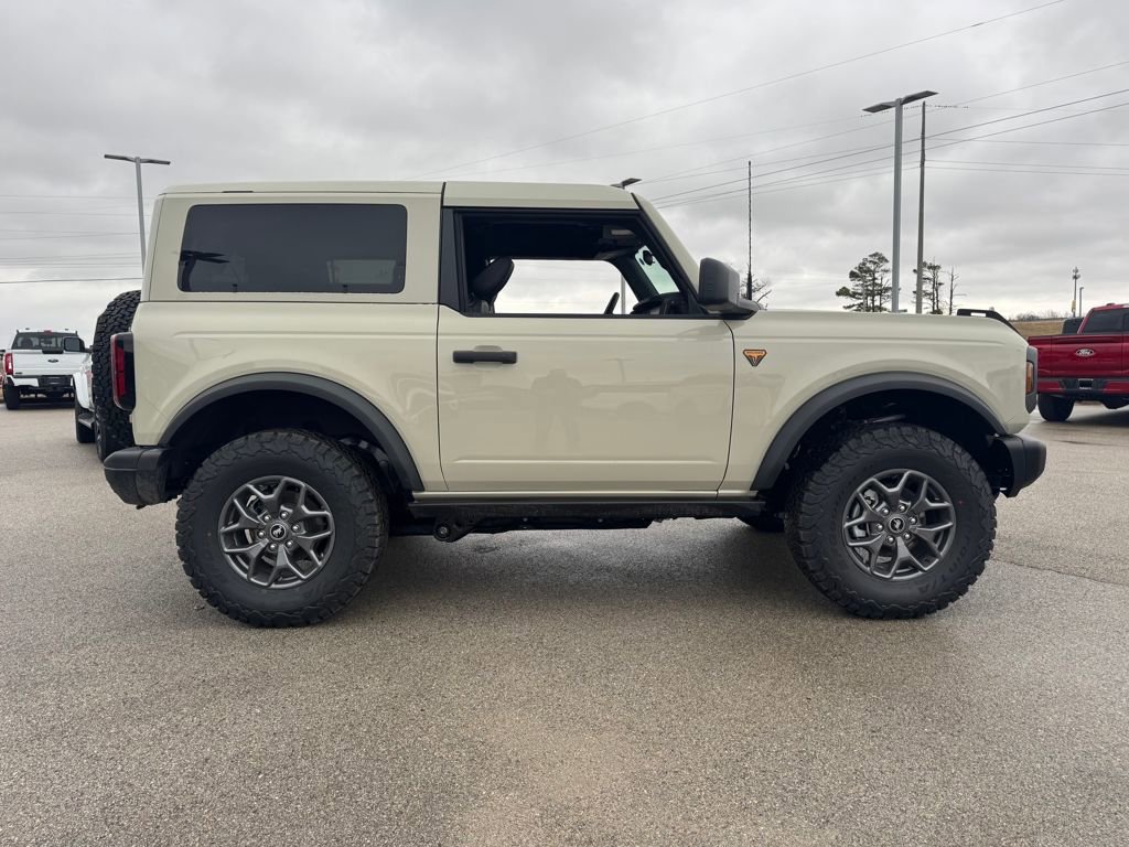 New 2025 Ford Bronco Badlands image 14