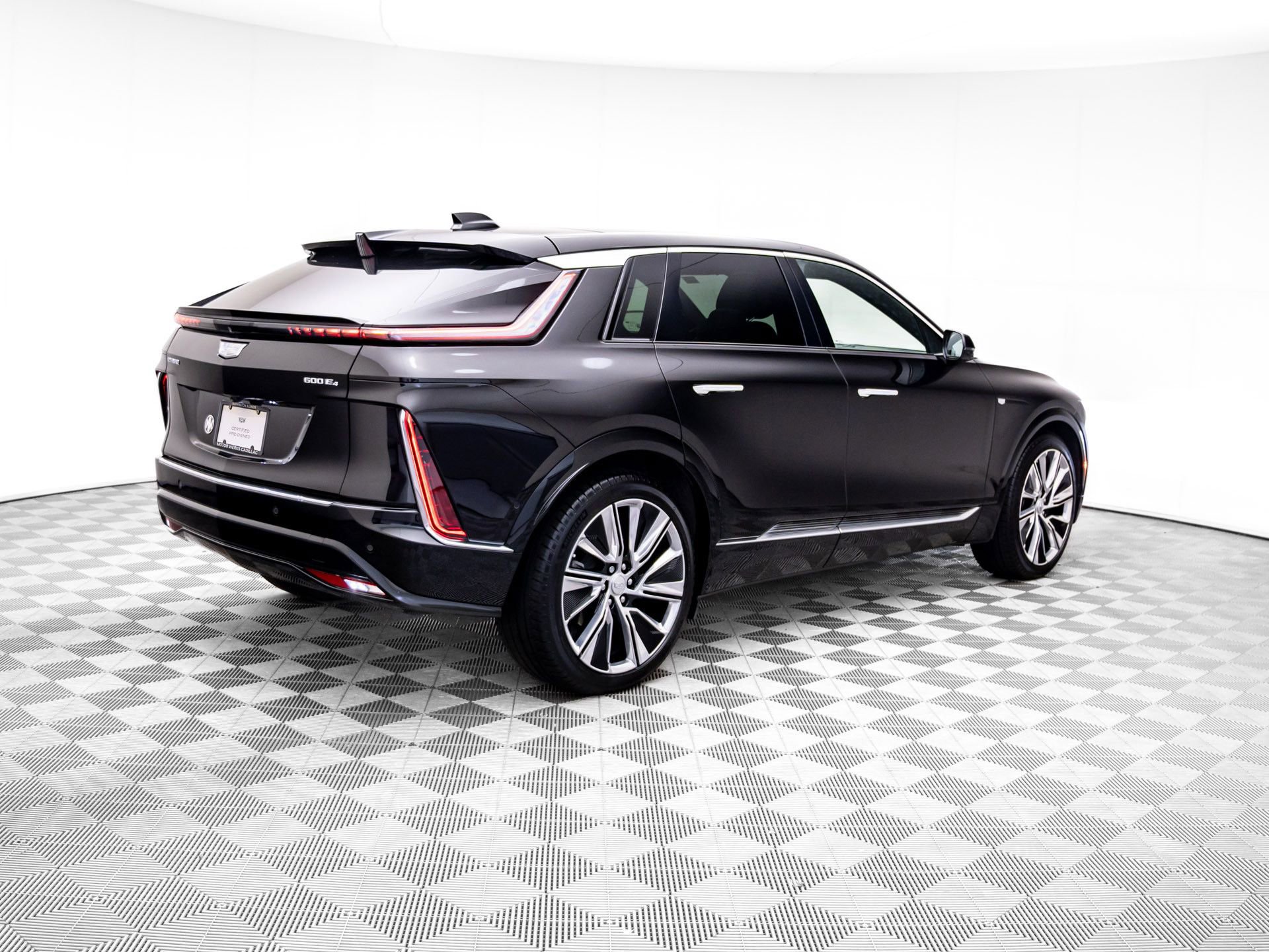 Certified 2025 Cadillac Lyriq Luxury w/ LPO, Floor Liner Package image 6