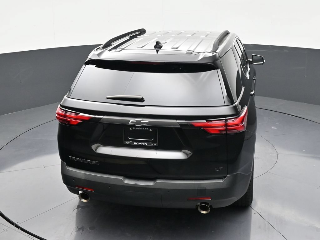 Used 2022 Chevrolet Traverse LT FWD image 15