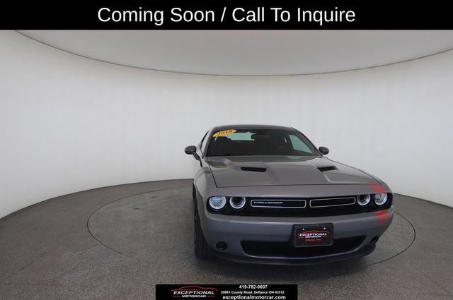 Used 2018 Dodge Challenger SXT RWD image 30