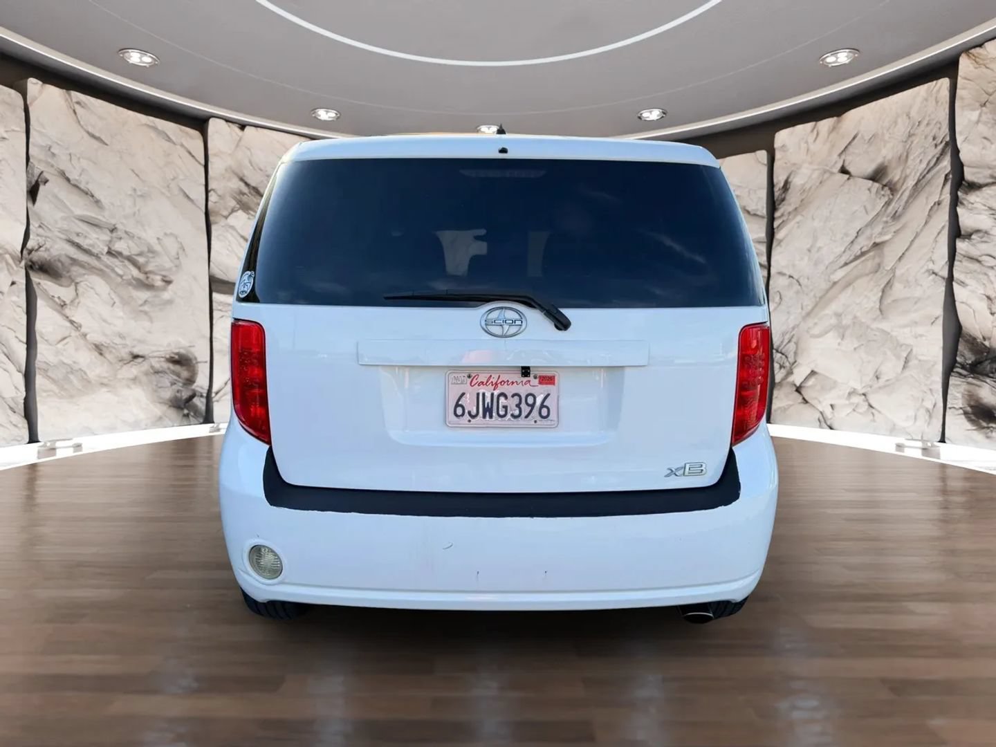 Used 2010 Scion xB FWD image 7